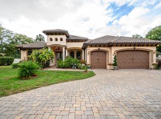 9922 Davis Rd, Temple Terrace, FL 33637