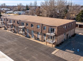 671 24th St W APT 22, Dickinson, ND 58601