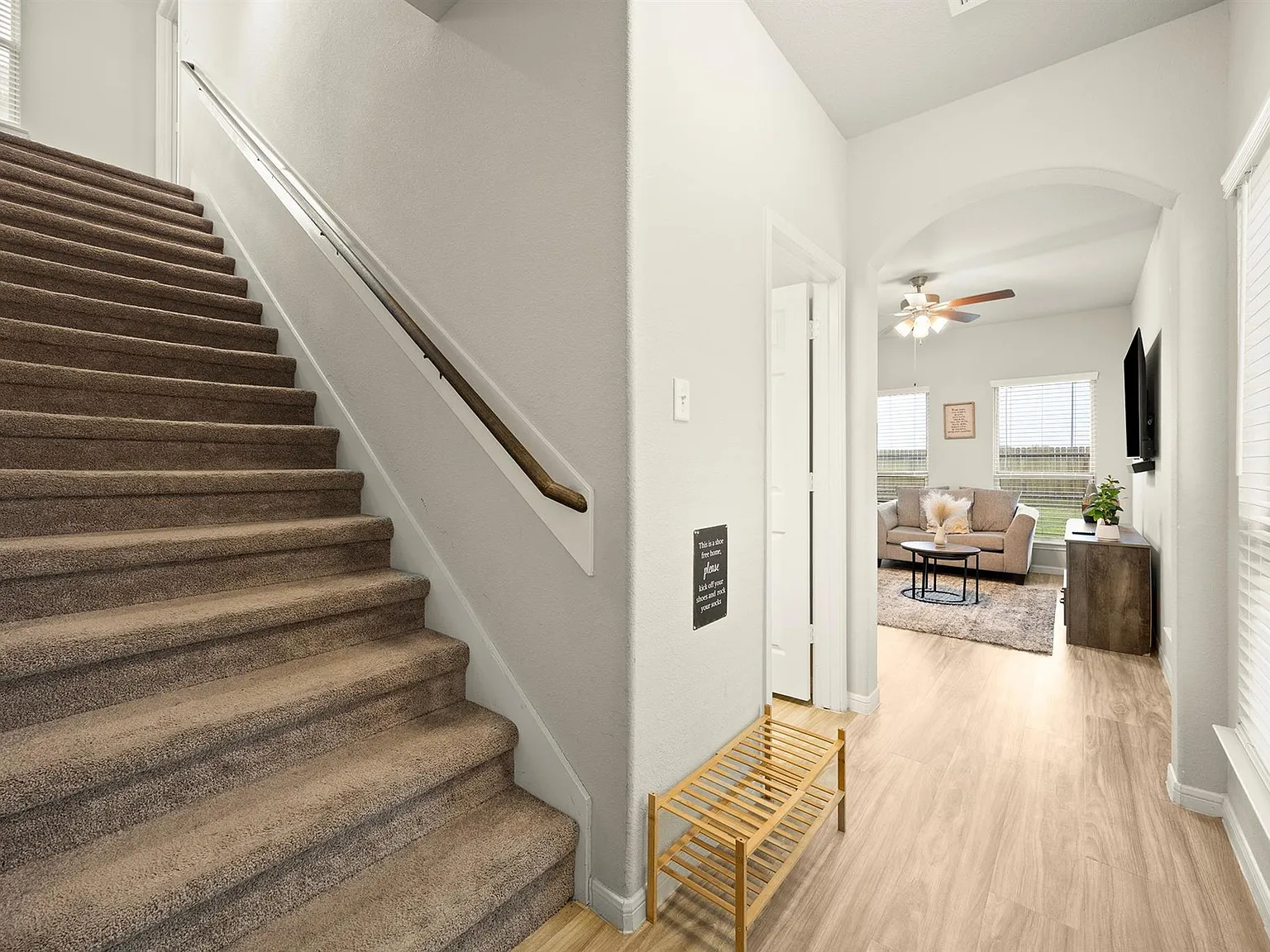 3 bed, 2.5 bath, 1719 sqft, $2,200 — Photo 4