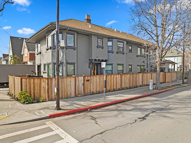 3044 Martin Luther King Jr Way #3044 — Photo 17