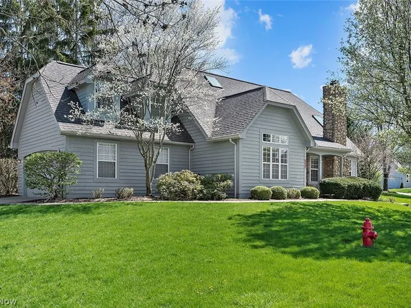 10239 Glen Eagle Ln, Twinsburg, OH 44087