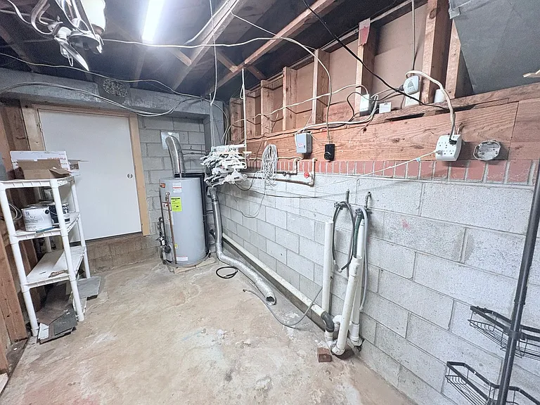 207 Holly Ave — Photo 30