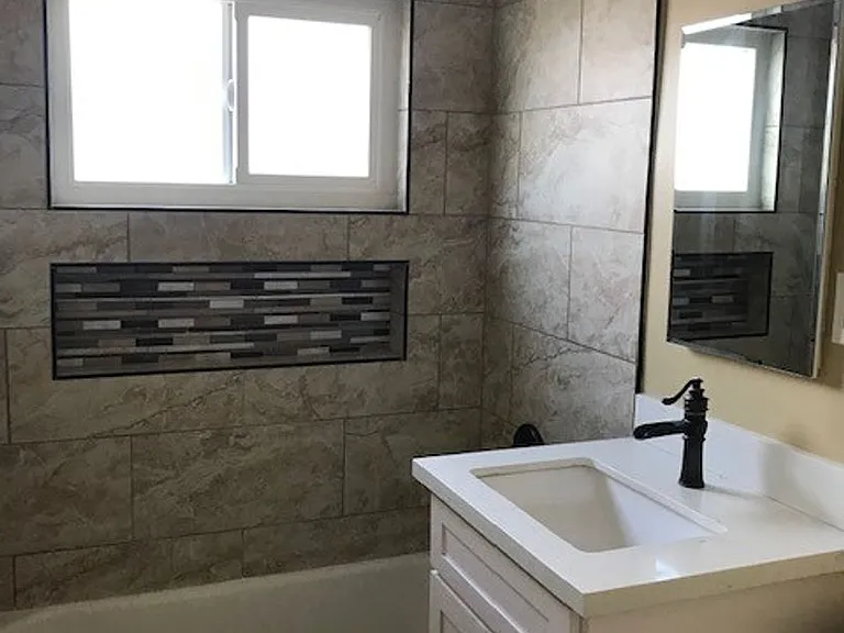10222 S Dixon Ave — Photo 16