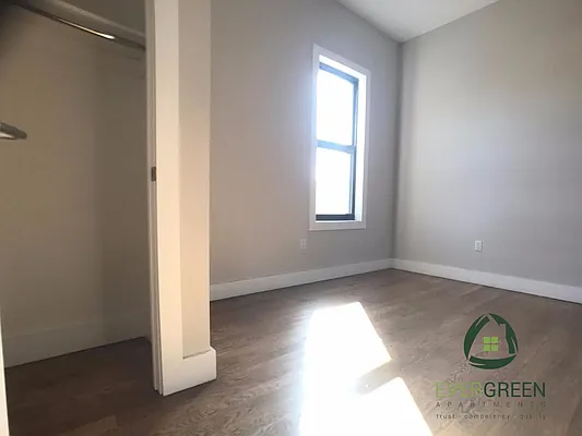Rented by Evergreen Apartments BK | media 49