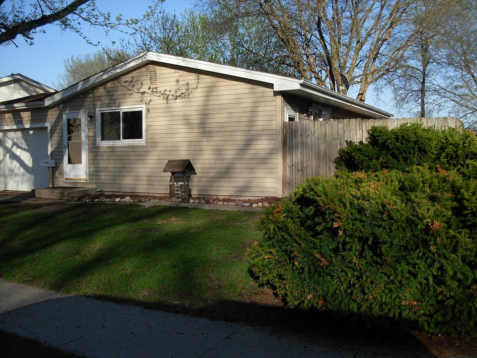 RANCH HOME w/Single Garage in South Ames