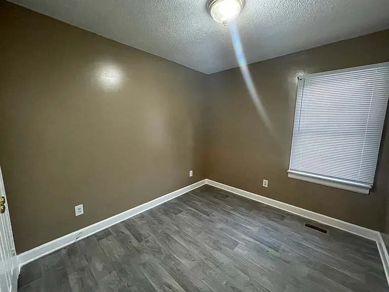 1328 Nash St SE — Photo 4