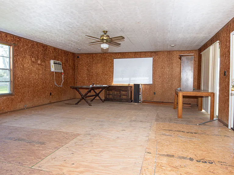 407 Nugier St — Photo 33