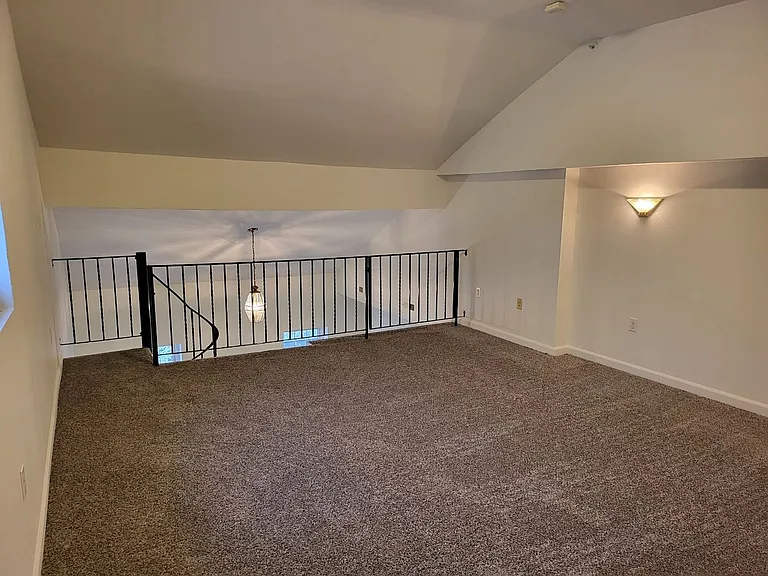126 E Main St — Photo 6