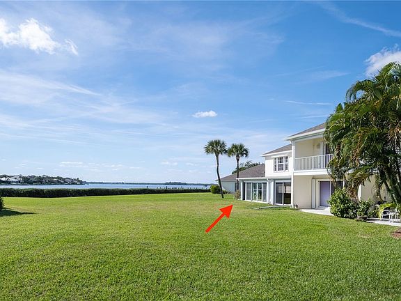 2nd image of 300 Harbour Dr APT 105A