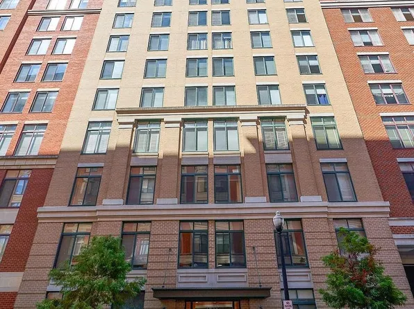 1205 Garfield St APT Penthouse 4, Arlington, VA 22201