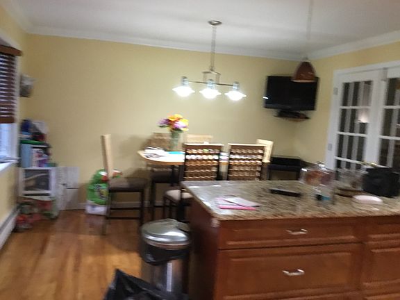 5th image of 187 Kings Hwy