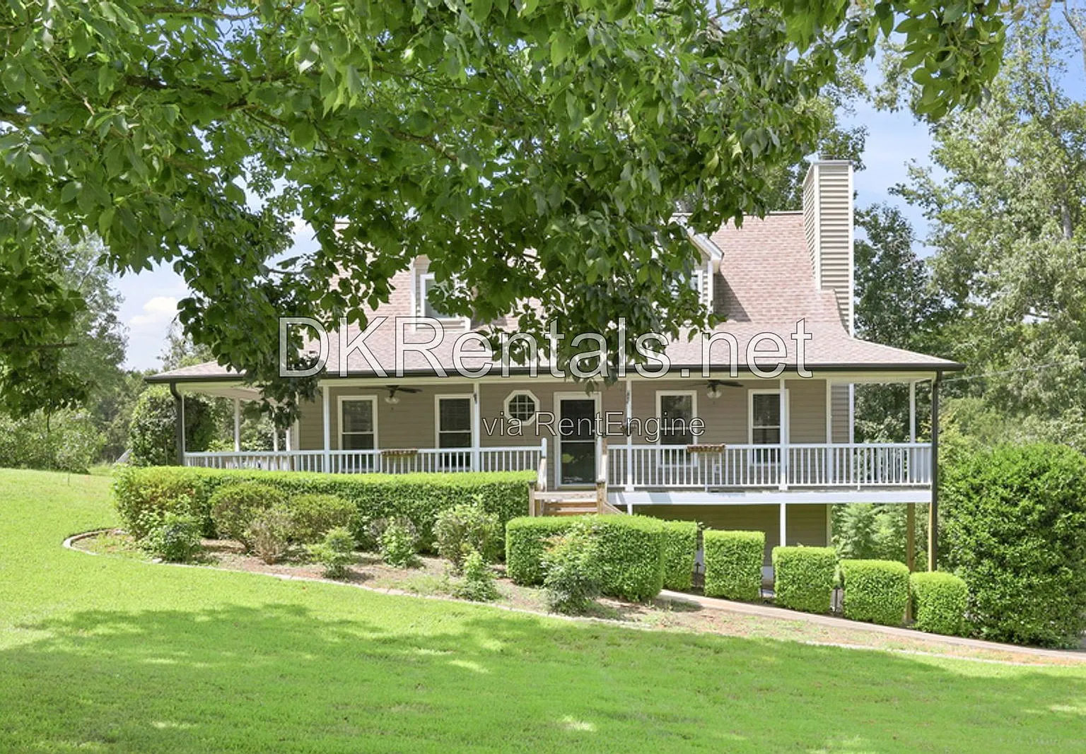 3 bed, 2.5 bath, 2558 sqft, $2,850 — Photo 1