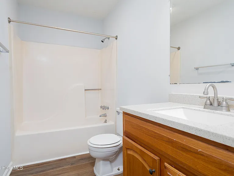 2322 Indian Dr #B7 — Photo 14