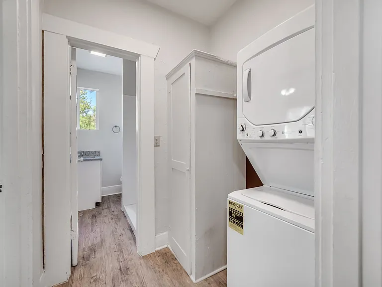 310 E Lambright St — Photo 19