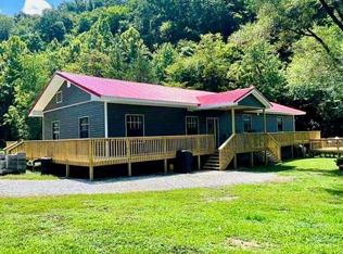 315 Red Bird Ln, Pikeville, KY