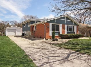 372 S Curtis Ave, Kankakee, IL 60901