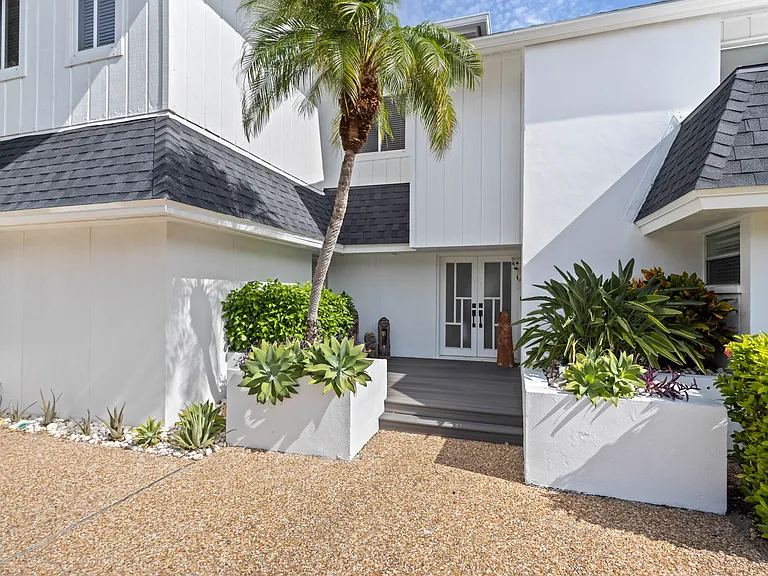 761 Emerald Harbor Dr — Photo 15