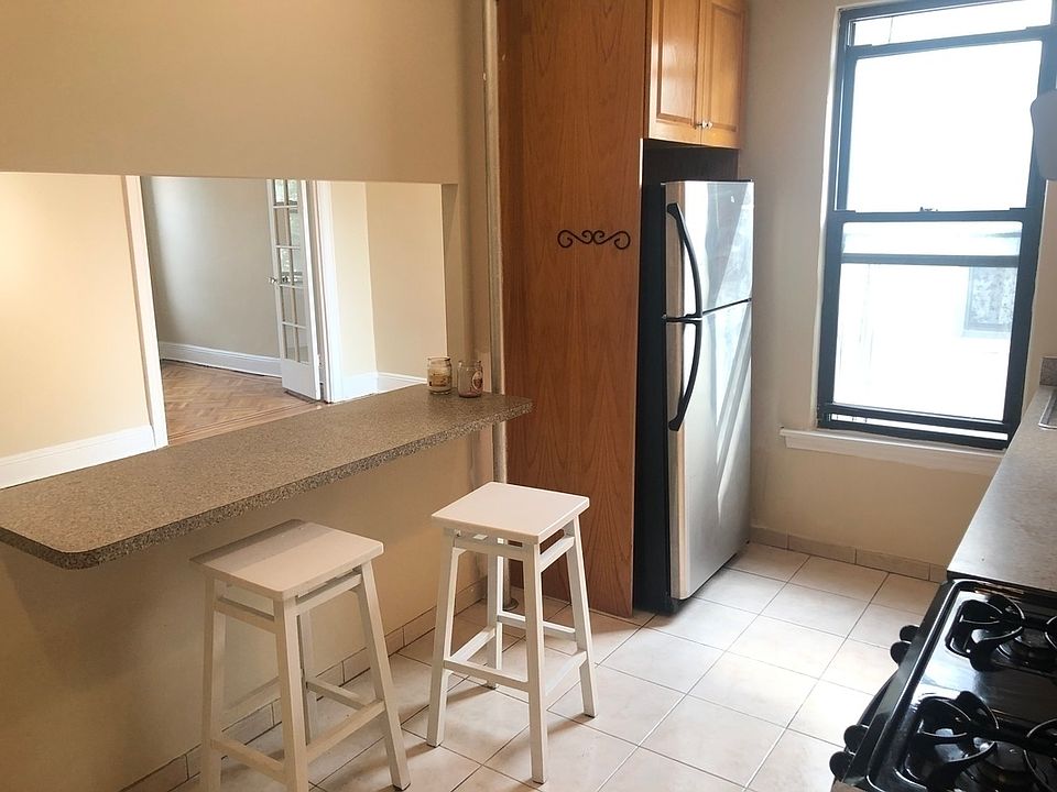 1st image of 25-34 34th St #3FR