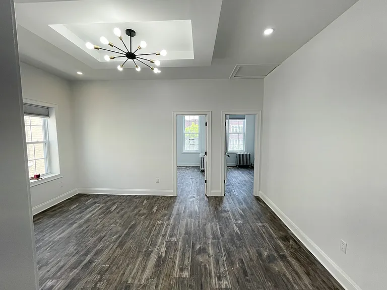 20-60 45th St #2A — Photo 3