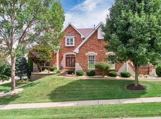 371 Bluff View Cir, Saint Louis, MO 63129