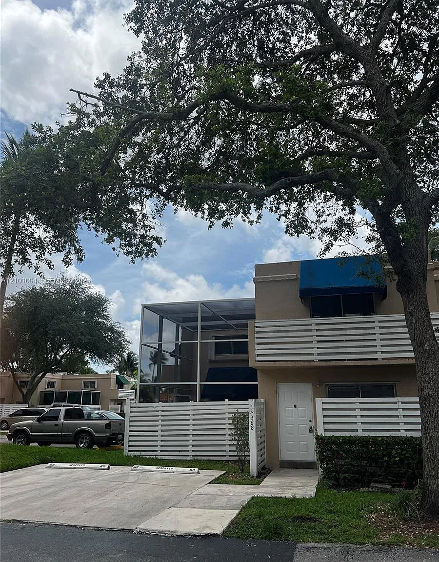 Kendall Center — Photo 4