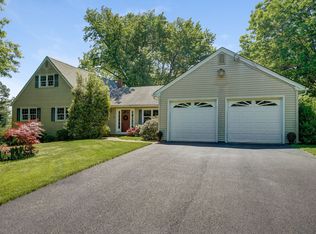 4 Leddell Rd, Mendham, NJ 07945