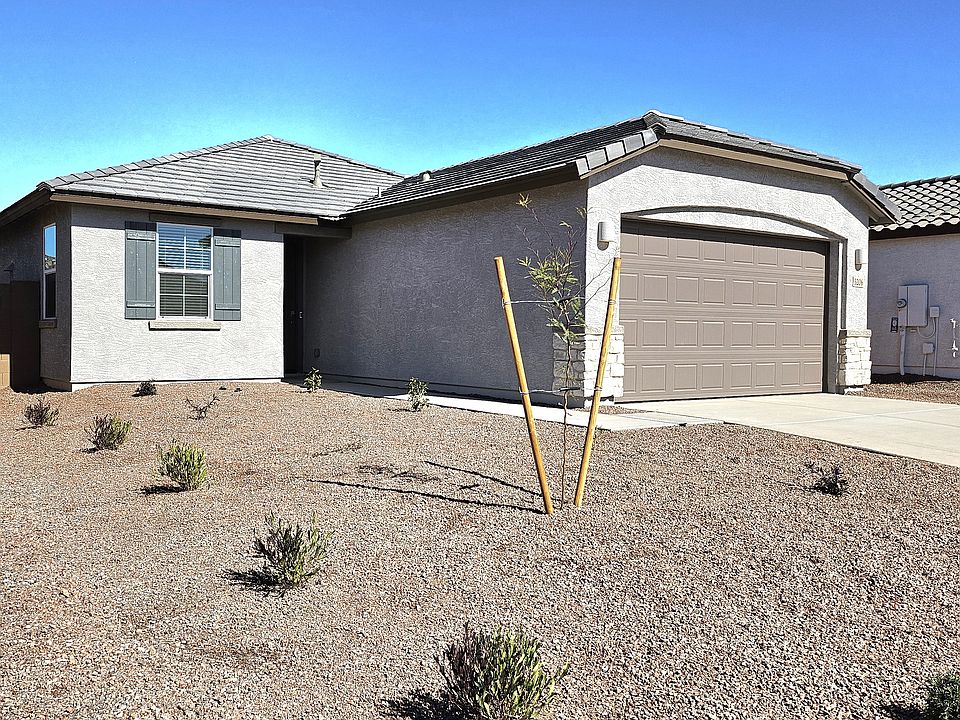 1st image of 3206 E Baler Dr