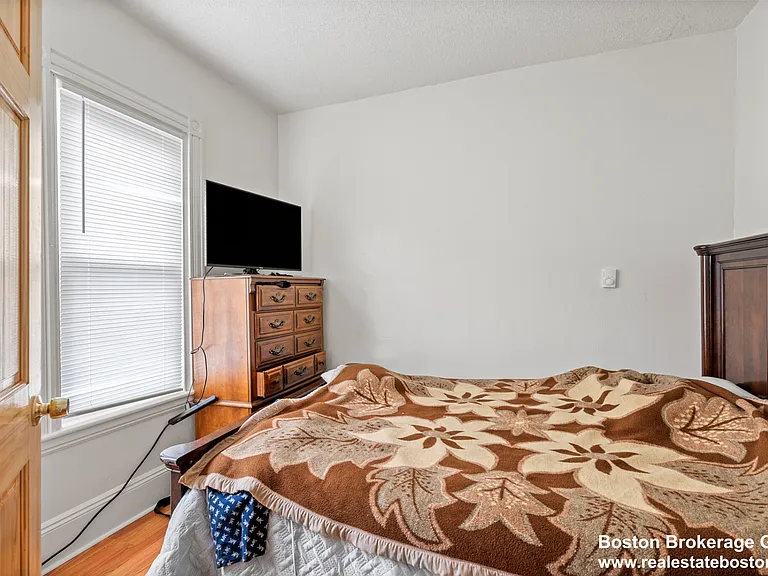 47 Hillside St #A — Photo 9
