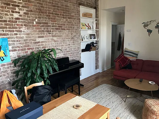 Rented by Blip LLC | media 23