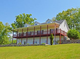 211 High St, Pembroke, VA 24136