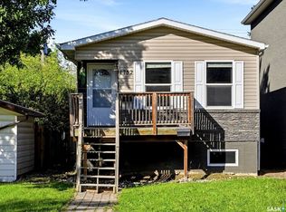1752 York St, Regina, SK S4T4P9