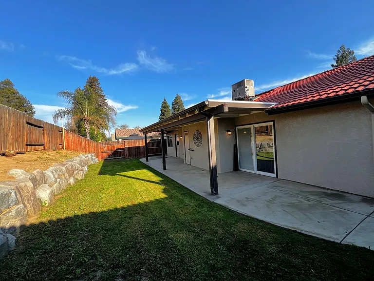 516 Sun Rose Ave — Photo 21