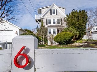 6 Green St, Rockport, MA 01966