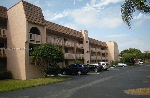 9841 Sunrise Lakes Blvd APT 310