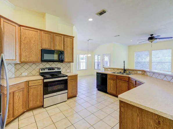 5735 Brookhollow Pine Trl, Houston, TX 77084