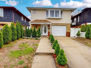 16425 97th St, Howard Beach, NY 11414