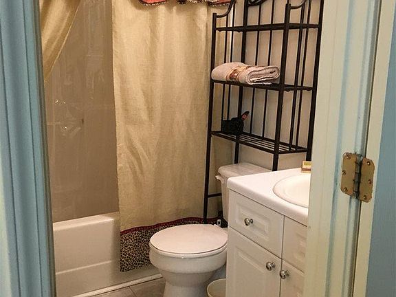 5th image of 430 Londonberry Dr
