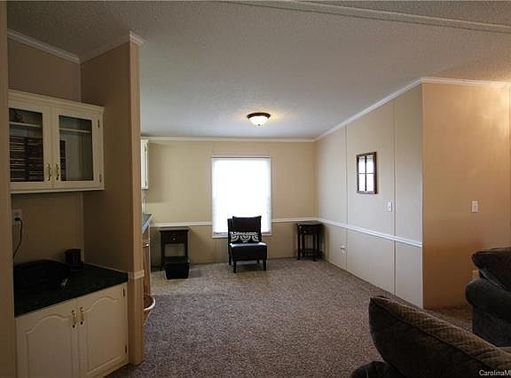 3rd image of 121 Sonoma Dr