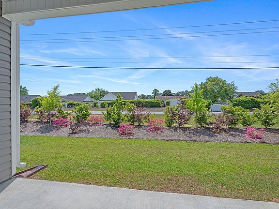 4th image of 289 Sandridgebury Dr