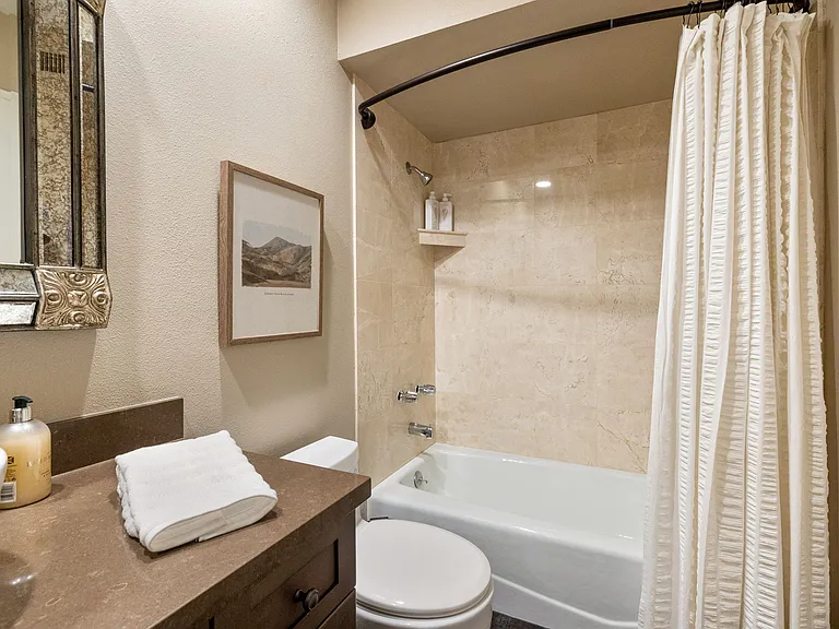 73402 Irontree Dr — Photo 27