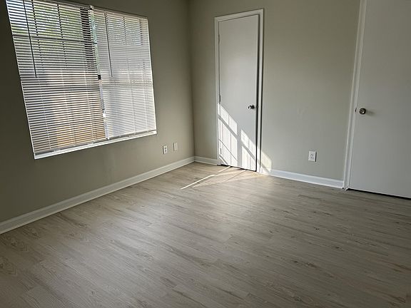 5th image of 2502A Hidden Cove Ct #1