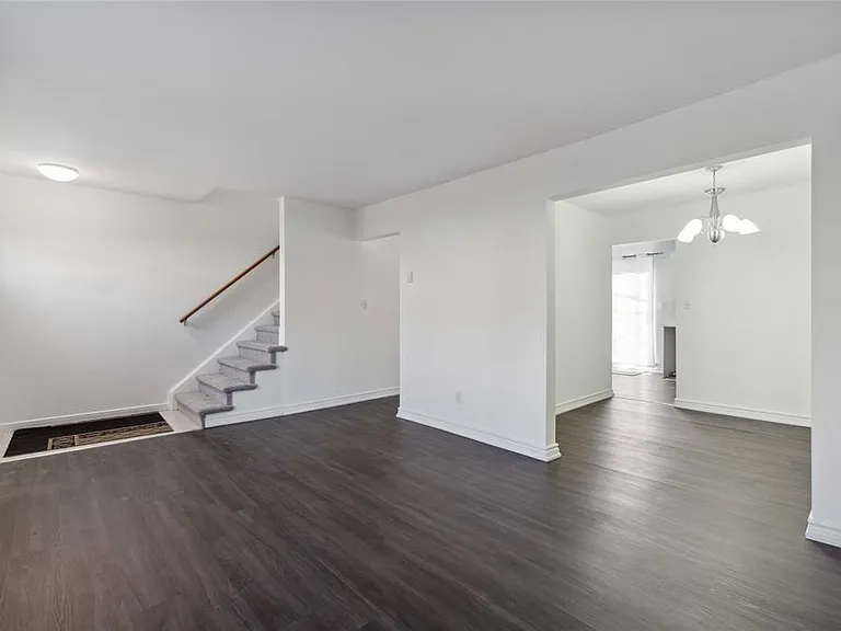 885 Carleton Pl #3 — Photo 3