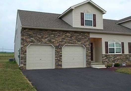 1st image of 867 Graystone Cir