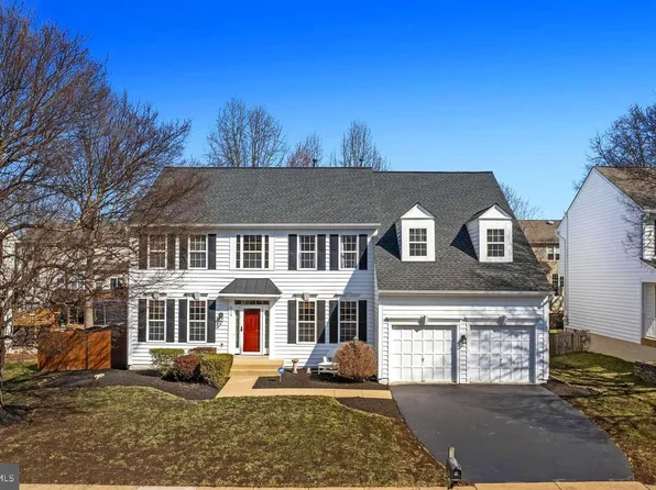 303 Lawford Dr SW, Leesburg, VA 20175