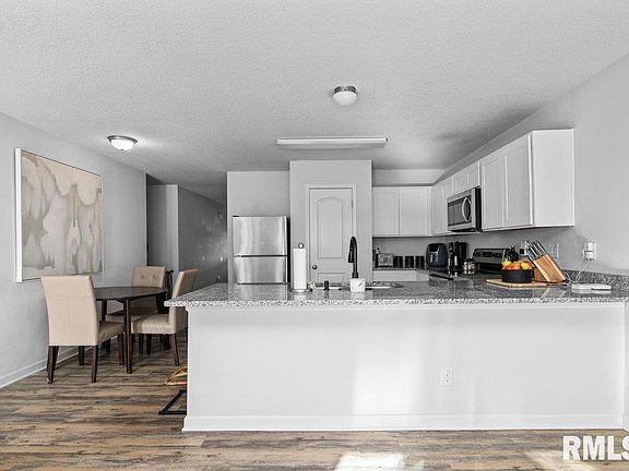 5th image of 3329 Covington Dr