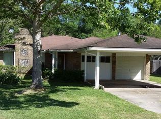 10 Finwick Dr, Orange, TX 77632