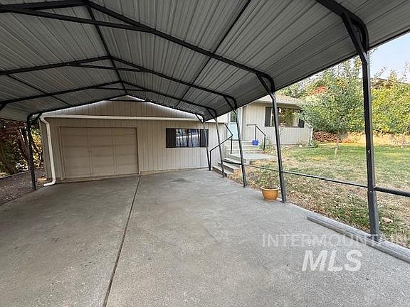 4th image of 1009 Hemlock Ave
