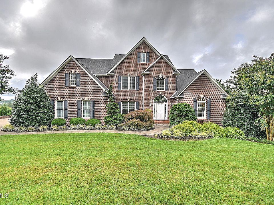 1st image of 151 Laurel Ridge Dr