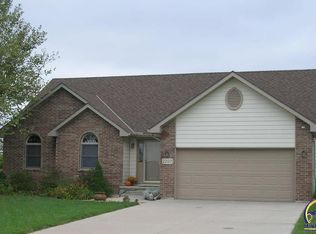 2207 E Bayfront Ct, Emporia, KS 66801