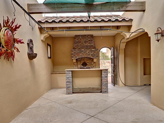 Open-Air Courtyard features cedar trellis beams included